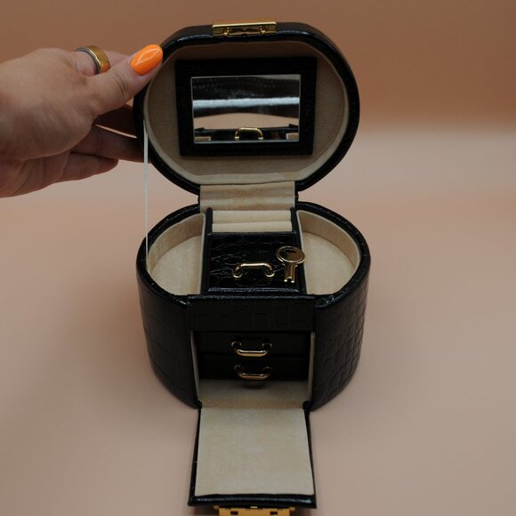 Wolf Designs Croc Embossed Lockable Jewelry Case Box, Black - Picture 4 of 5